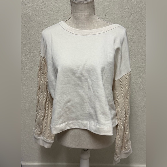 NWT PILCRO Ivory Sweater Sleeve Top Size Small - Picture 2 of 16
